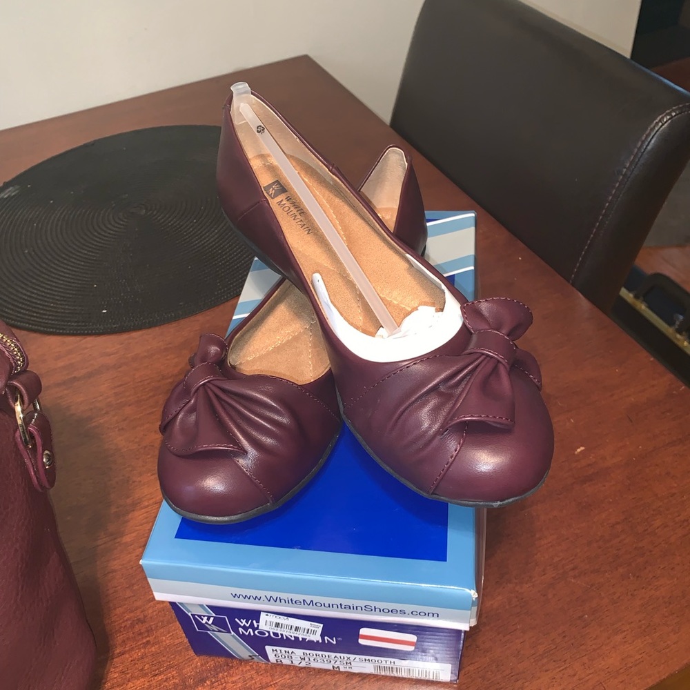 Burgundy “White Mountain” shoes